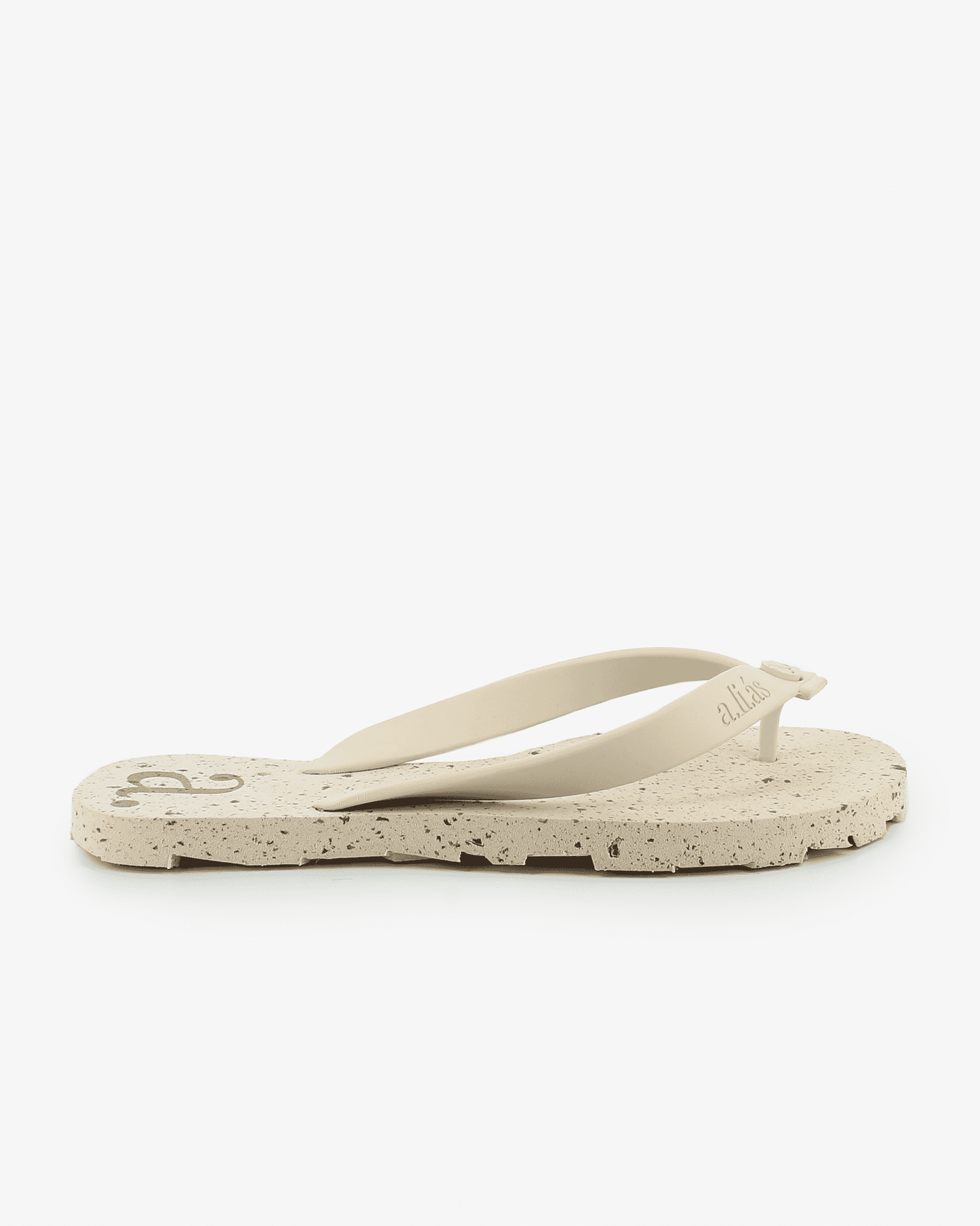 Nalu Recycled Rubber Flip Flops - Sand