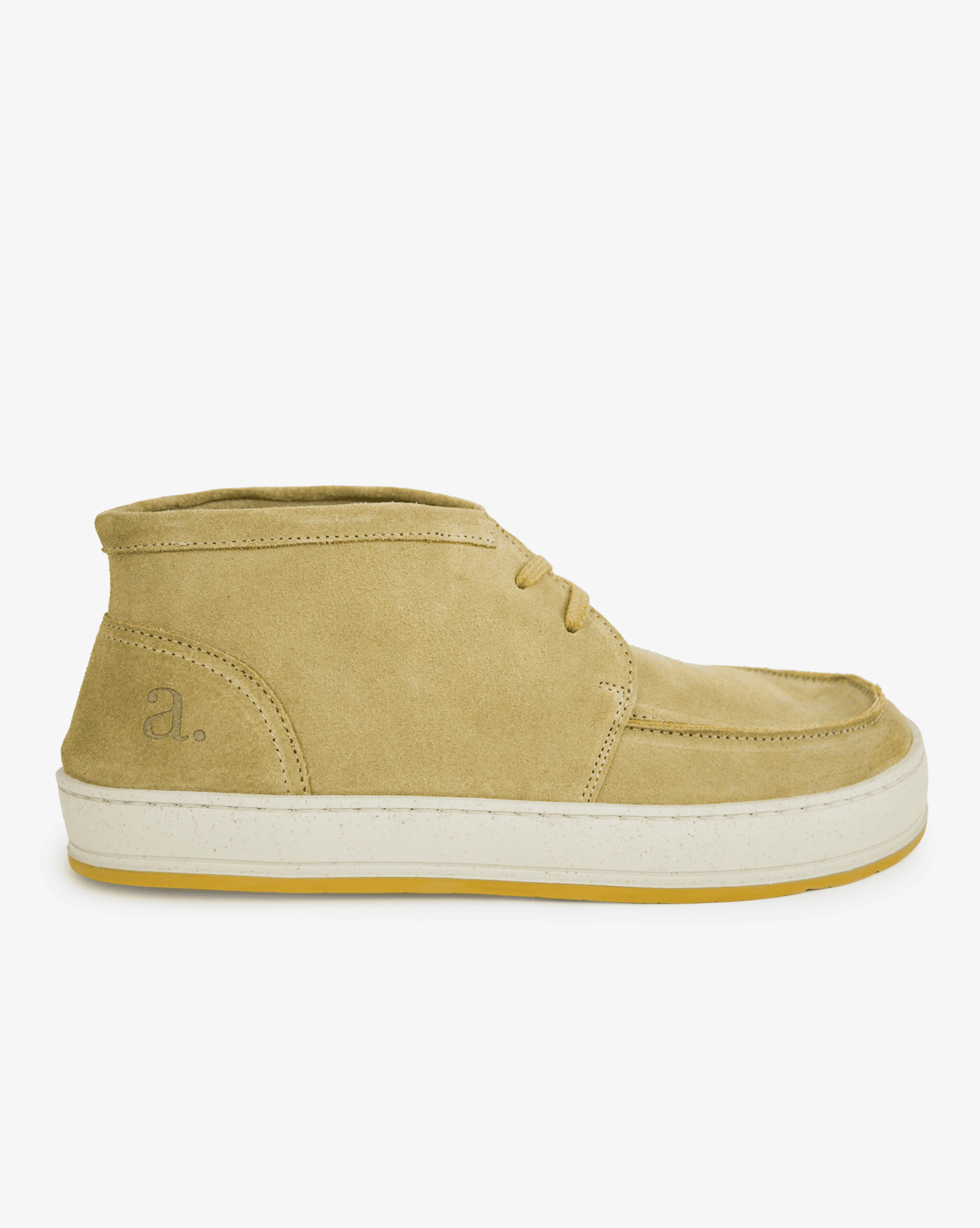 Men's barefoot wallabee desert boot Arden Sand in beige leather with offwhite and yellow sole, side view on white background