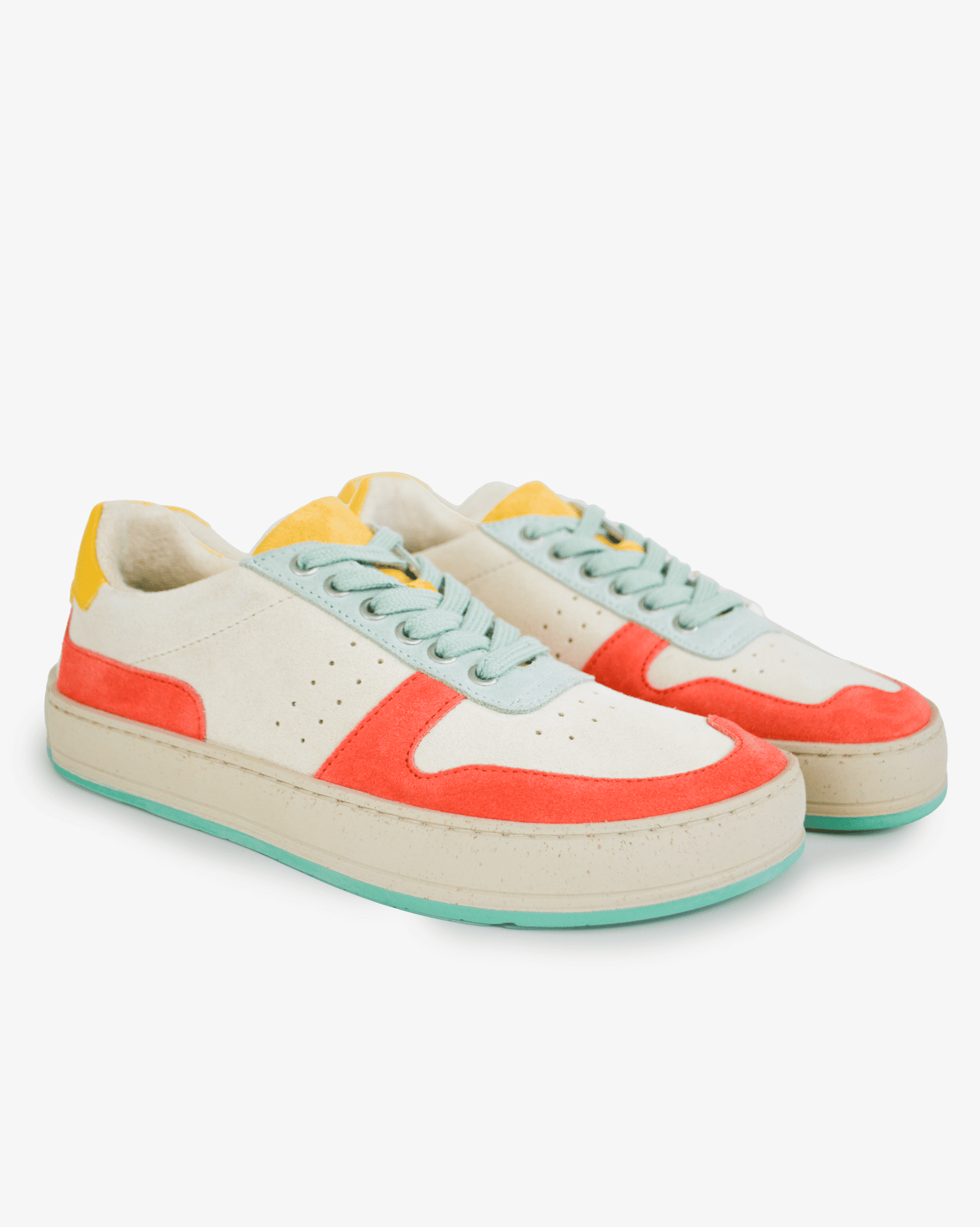 Men's barefoot lace up sneaker Arend Multicolour in bio suede and bio napa with offwhite and teal sole, angled pair view on white background